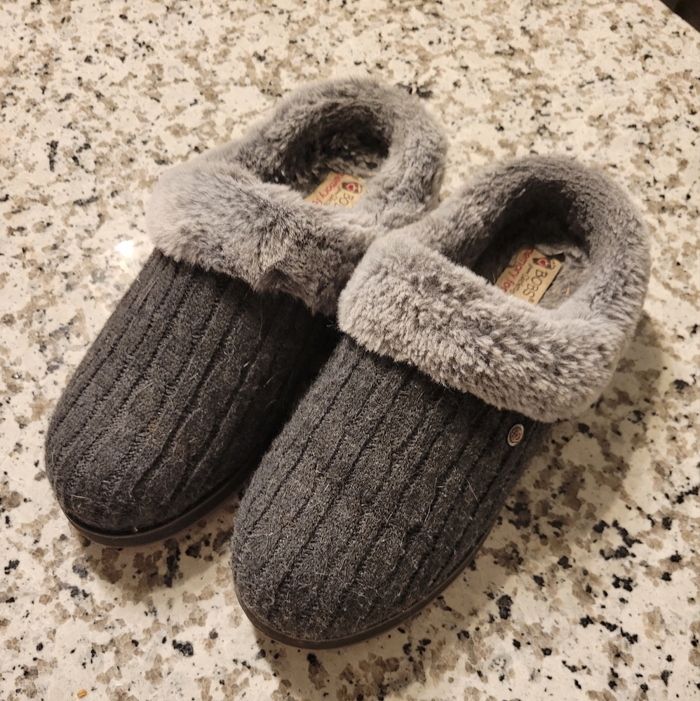 Bob's Keepsake Ice Angel From Sketchers Memory Foam Clog Slipper
